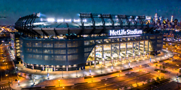 MetLife Stadium外观夜景 - 位于纽约的现代化大型体育场